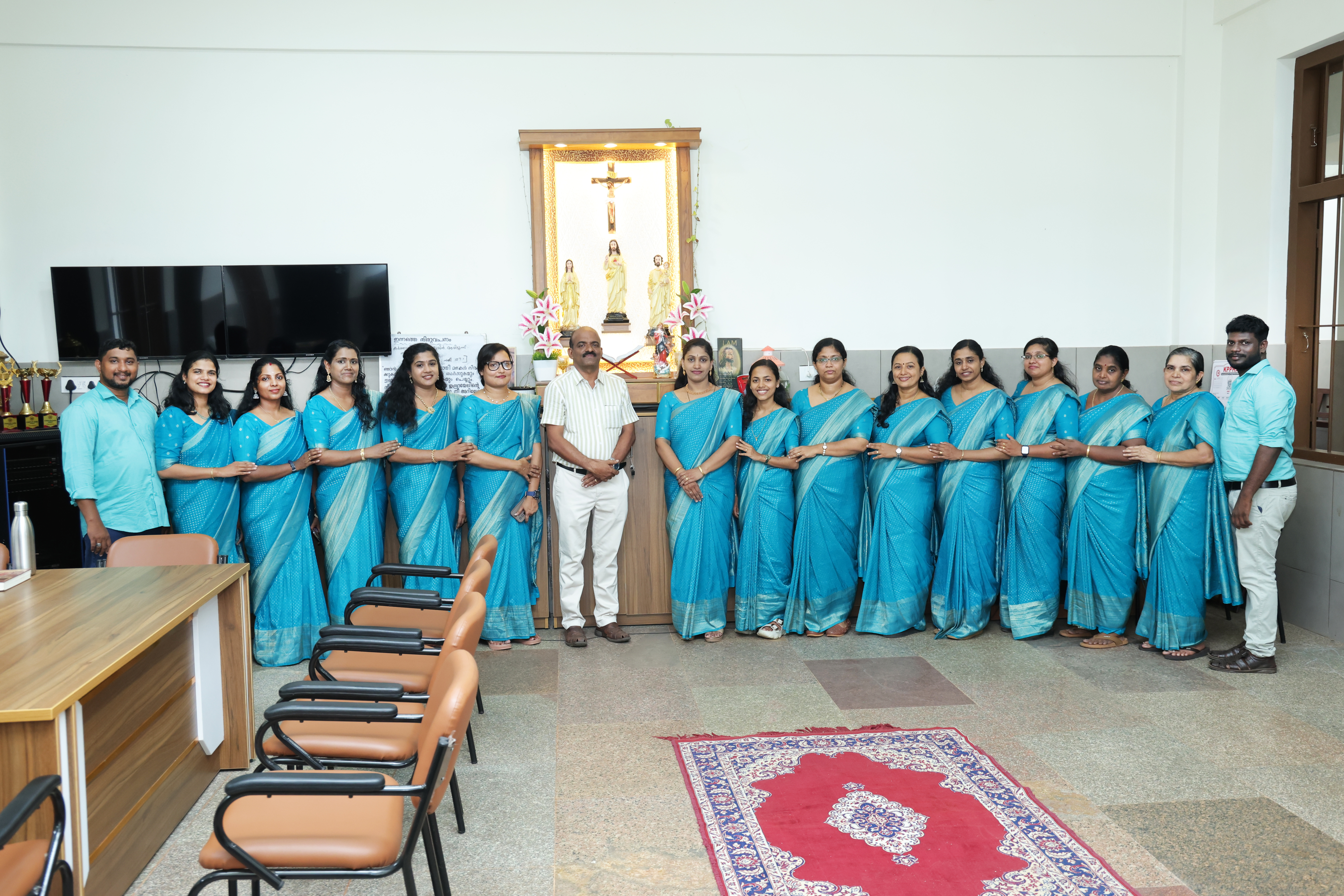 ST. MARY`S UPS LOURDES TCR (22457)