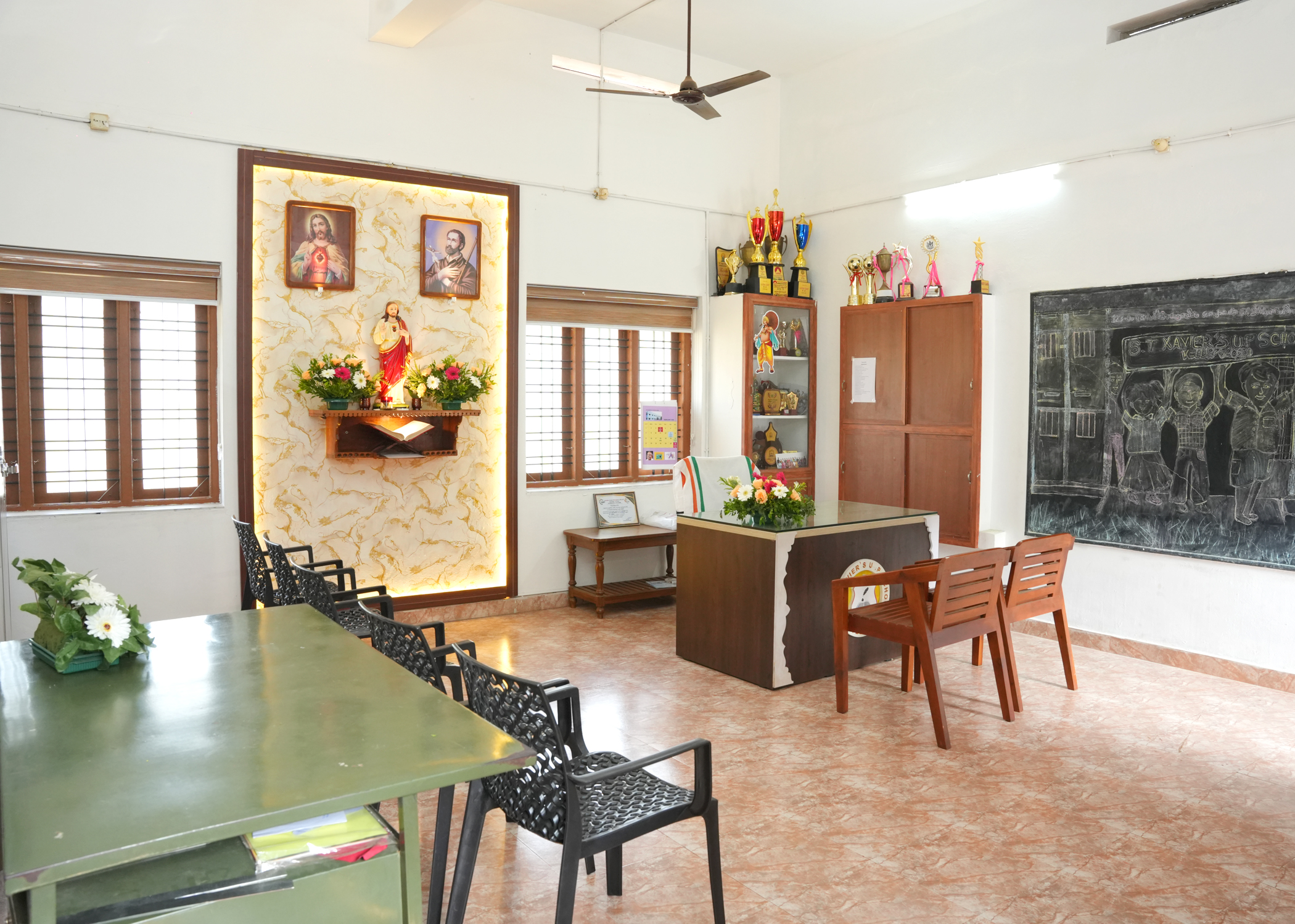ST. XAVIER`S UPS VELUR (24361)