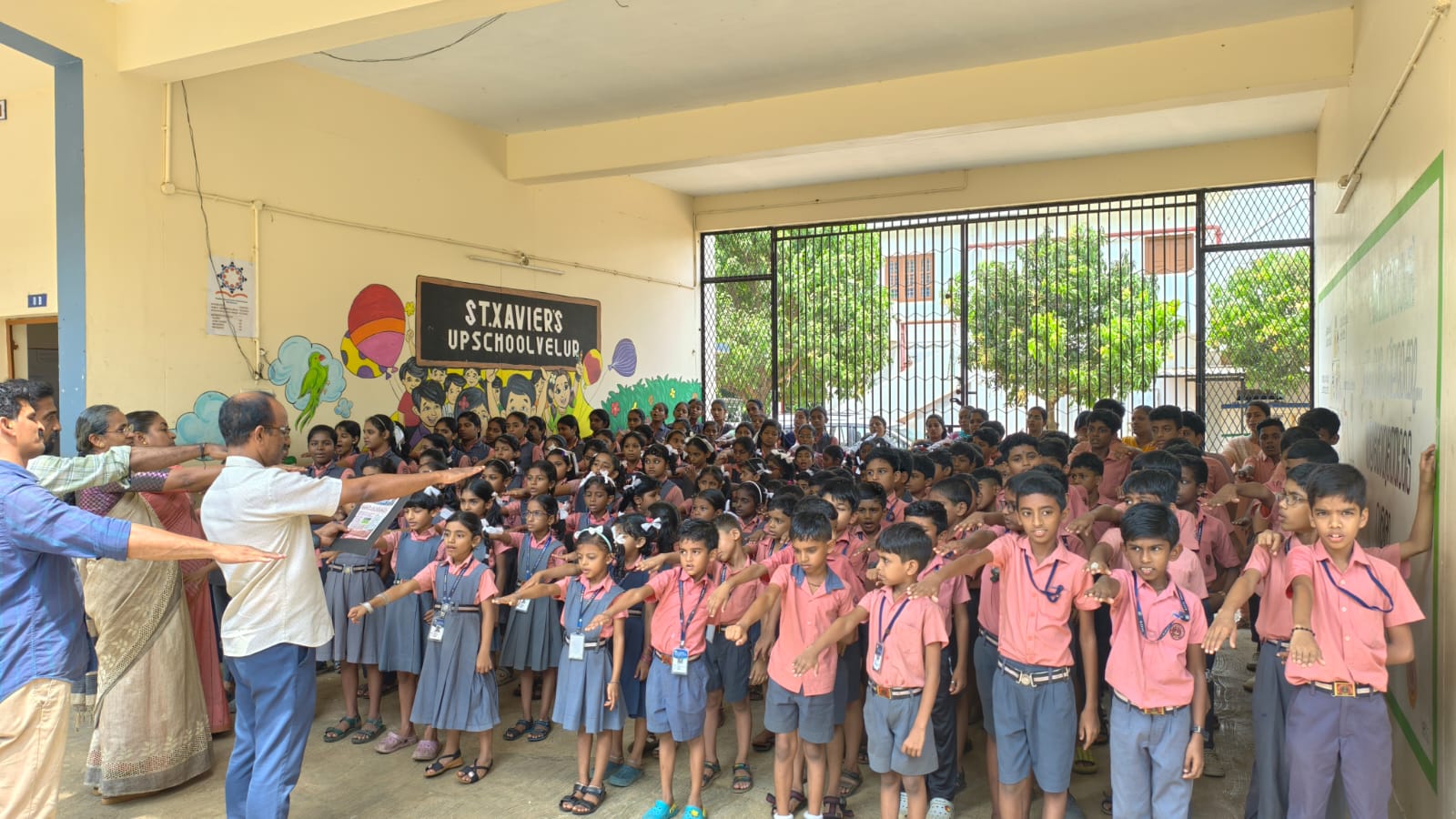 ST. XAVIER`S UPS VELUR (24361)