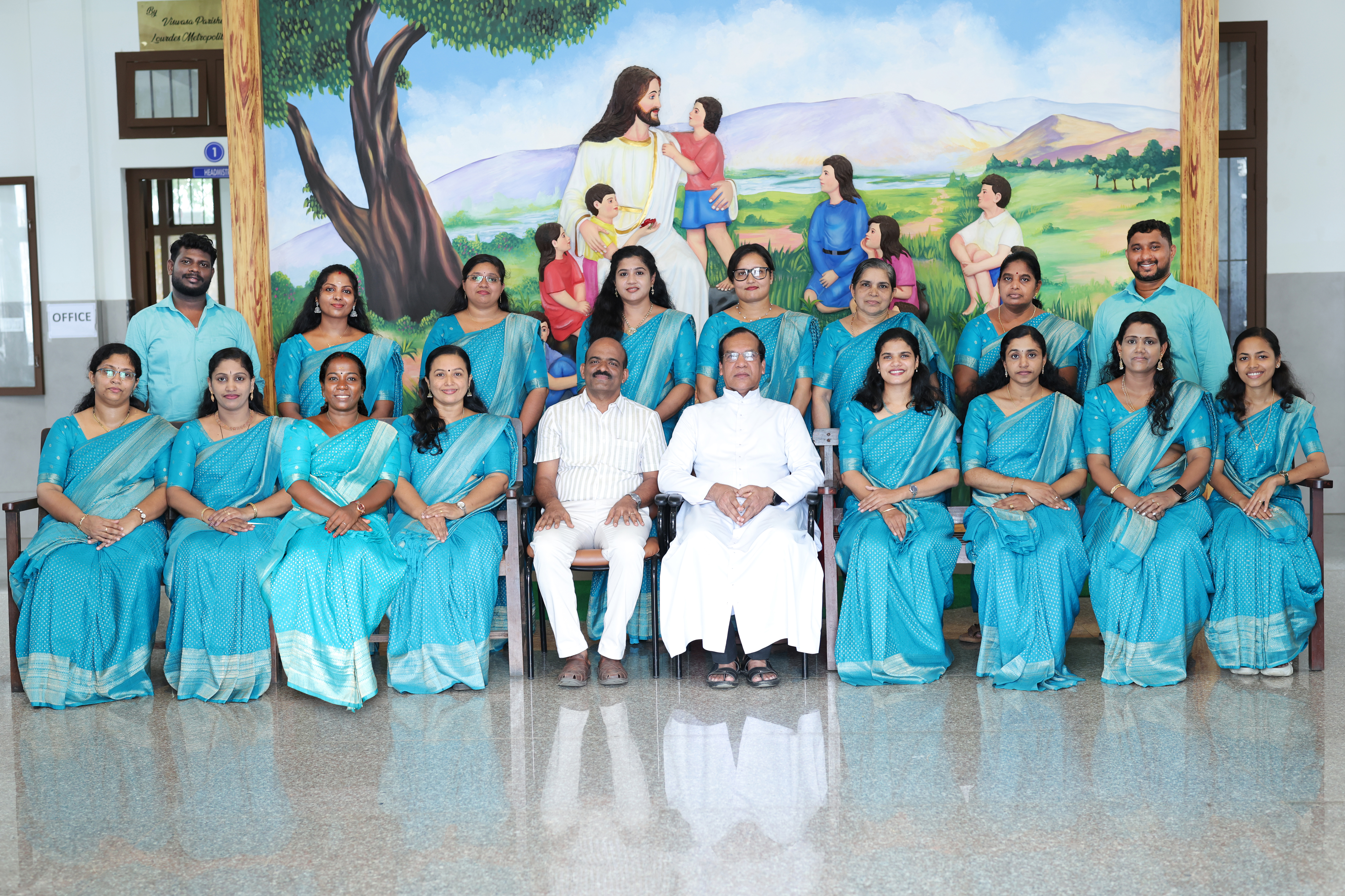 ST. MARY`S UPS LOURDES TCR (22457)